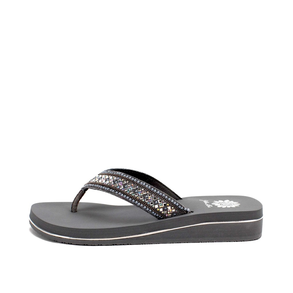 YELLOW BOX HEMMA GRAY  Flip flops sandals MEDIUM WIDTH NEW IN BOX. FIRM PRICE